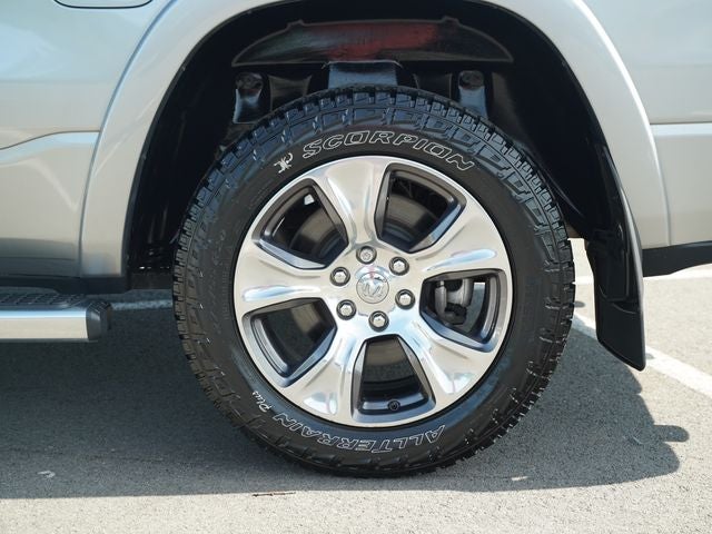 2022 RAM 1500 Laramie Crew Cab 4x4 5'7' Box