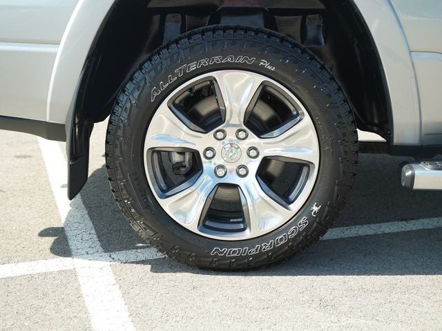 2022 RAM 1500 Laramie Crew Cab 4x4 5'7' Box