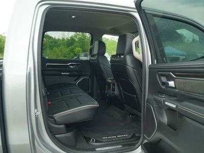 2022 RAM 1500 Laramie Crew Cab 4x4 5'7' Box