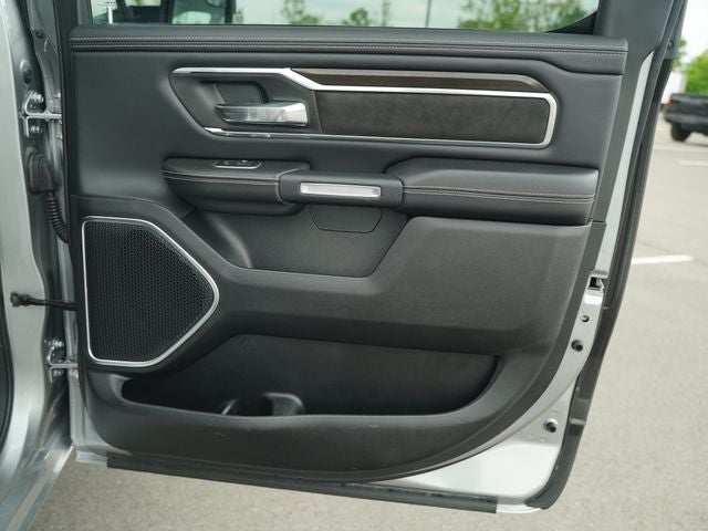 2022 RAM 1500 Laramie Crew Cab 4x4 5'7' Box