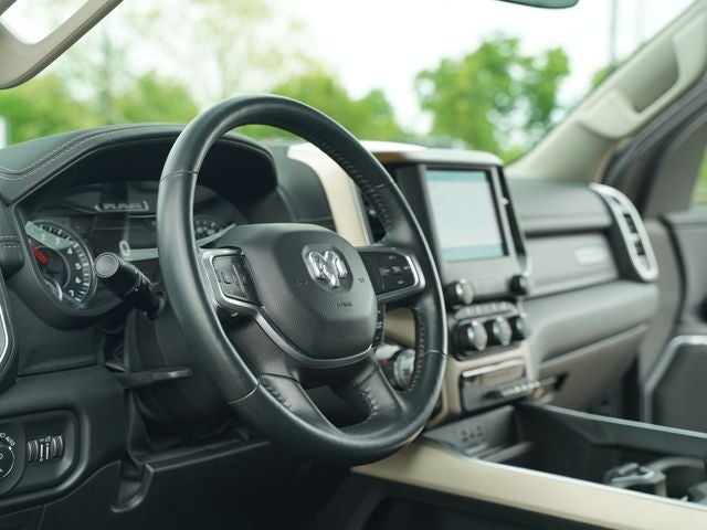 2022 RAM 1500 Laramie Crew Cab 4x4 5'7' Box