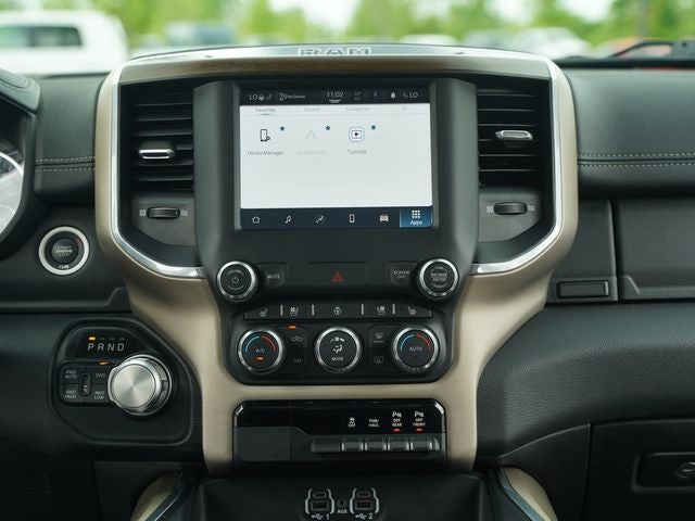 2022 RAM 1500 Laramie Crew Cab 4x4 5'7' Box