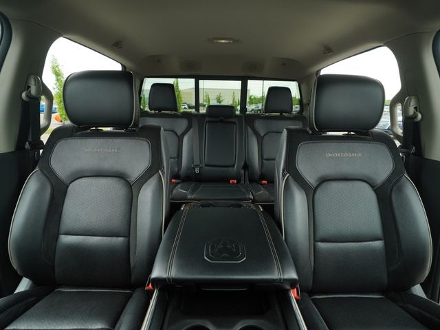 2022 RAM 1500 Laramie Crew Cab 4x4 5'7' Box