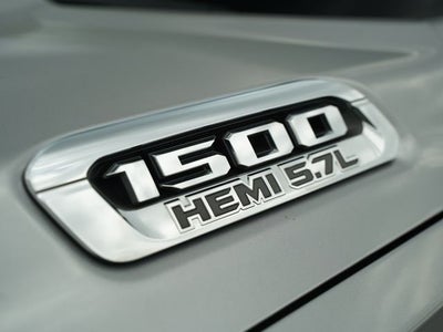 2022 RAM 1500 Laramie Crew Cab 4x4 5'7' Box