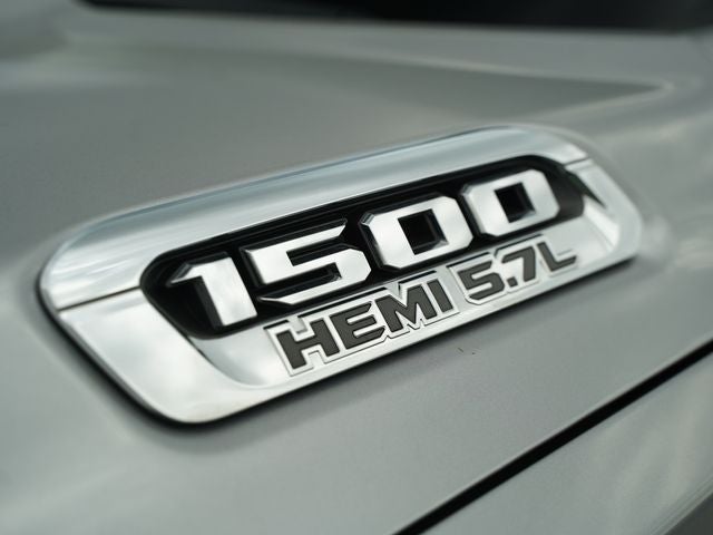 2022 RAM 1500 Laramie Crew Cab 4x4 5'7' Box