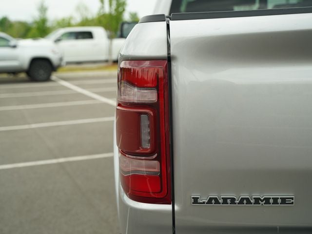 2022 RAM 1500 Laramie Crew Cab 4x4 5'7' Box
