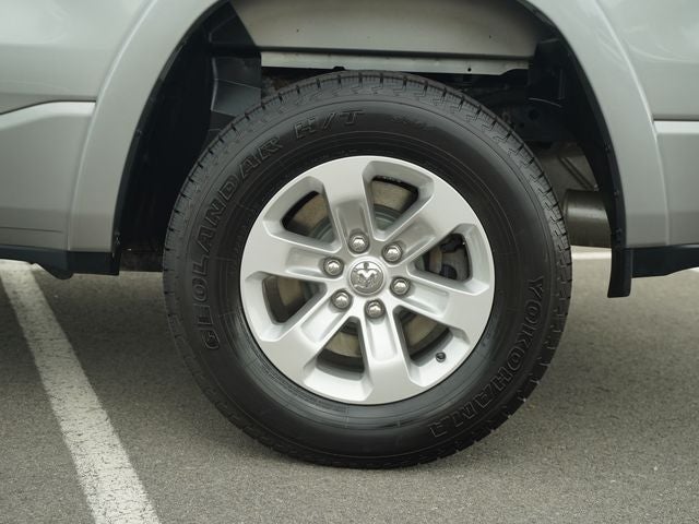 2022 RAM 1500 Laramie Crew Cab 4x4 5'7' Box