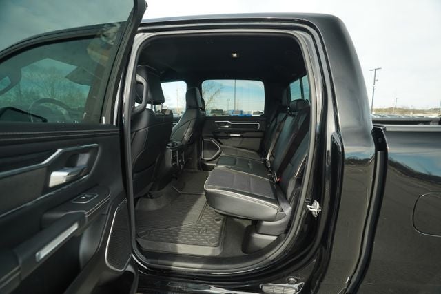 2023 RAM 1500 Laramie Crew Cab 4x4 5'7' Box