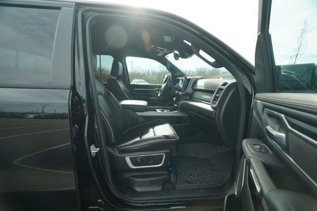 2023 RAM 1500 Laramie Crew Cab 4x4 5'7' Box