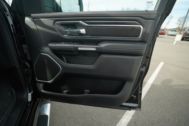 2023 RAM 1500 Laramie Crew Cab 4x4 5'7' Box