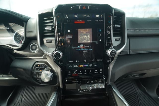 2023 RAM 1500 Laramie Crew Cab 4x4 5'7' Box