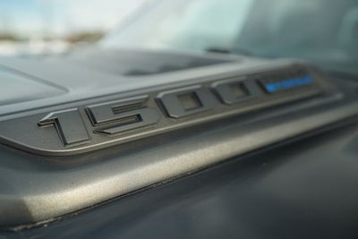 2023 RAM 1500 Laramie Crew Cab 4x4 5'7' Box