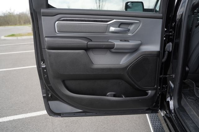 2022 RAM 1500 Big Horn Crew Cab 4x4 6'4' Box