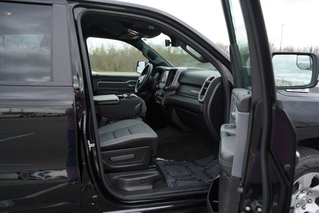 2022 RAM 1500 Big Horn Crew Cab 4x4 6'4' Box