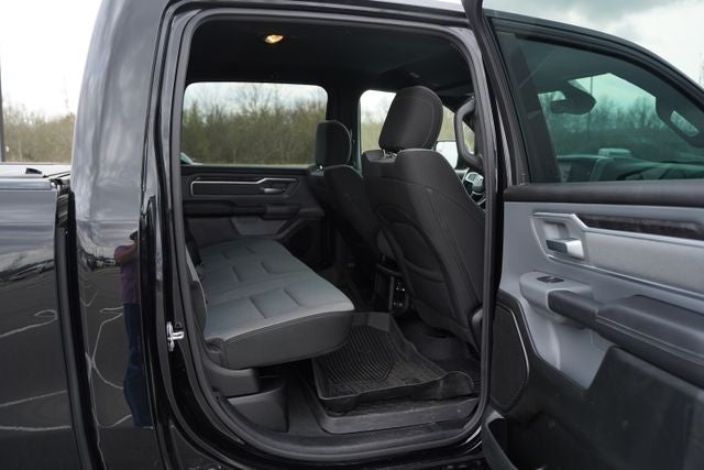 2022 RAM 1500 Big Horn Crew Cab 4x4 6'4' Box