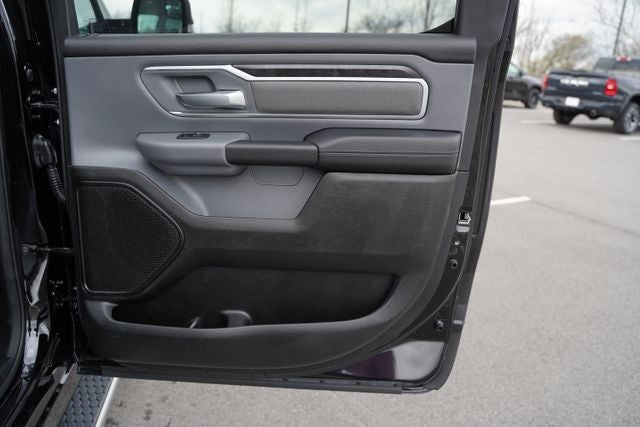 2022 RAM 1500 Big Horn Crew Cab 4x4 6'4' Box