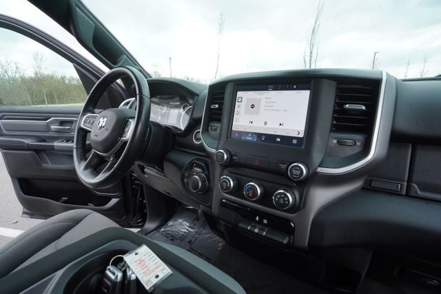 2022 RAM 1500 Big Horn Crew Cab 4x4 6'4' Box