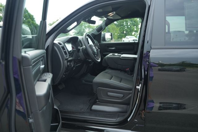 2026 RAM Ram 1500 RAM 1500 EXPRESS CREW CAB 4X4 6'4' BOX