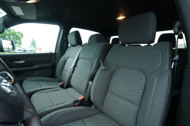 2026 RAM Ram 1500 RAM 1500 EXPRESS CREW CAB 4X4 6'4' BOX