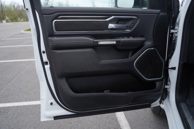 2022 RAM 1500 Laramie Crew Cab 4x4 6'4' Box