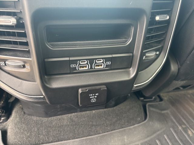 2022 RAM 1500 Laramie Crew Cab 4x4 6'4' Box