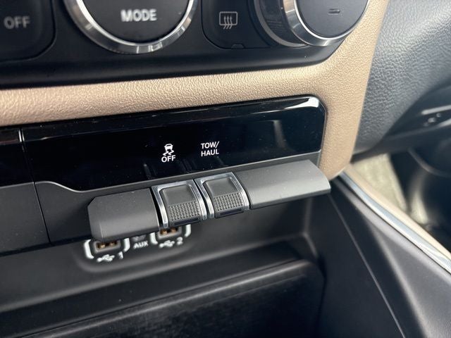 2022 RAM 1500 Laramie Crew Cab 4x4 6'4' Box