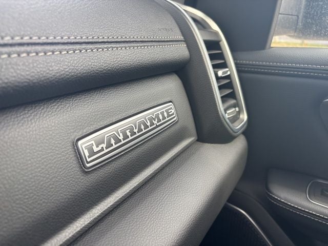 2022 RAM 1500 Laramie Crew Cab 4x4 6'4' Box