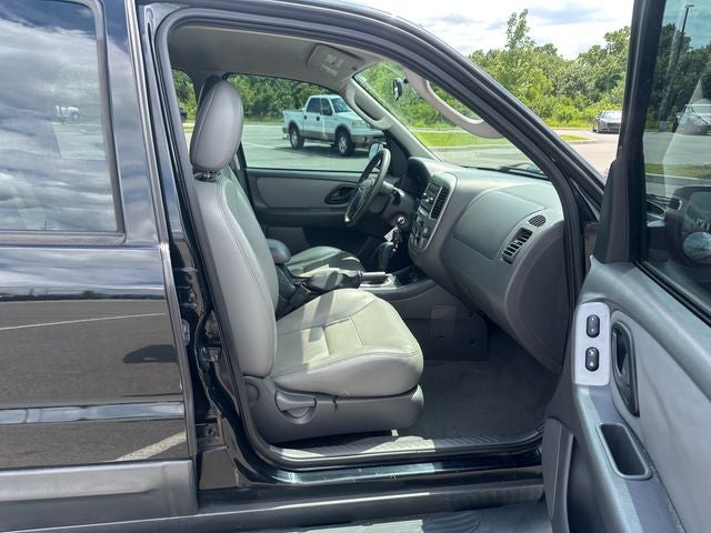 2005 Ford Escape XLT