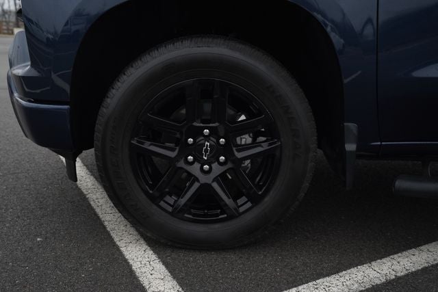 2023 Chevrolet Silverado 1500 2WD Crew Cab Short Bed Custom