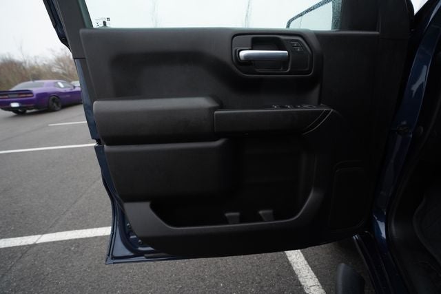 2023 Chevrolet Silverado 1500 2WD Crew Cab Short Bed Custom