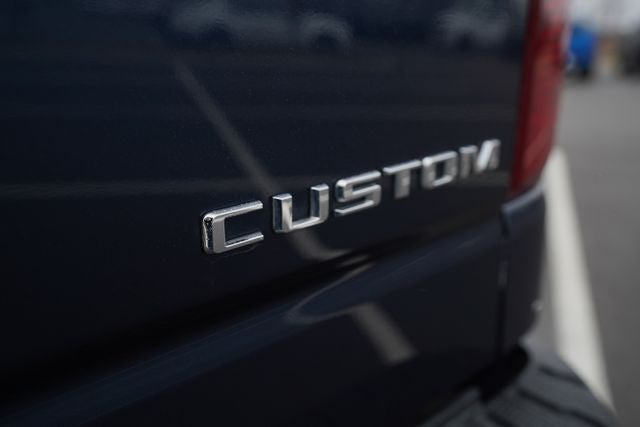 2023 Chevrolet Silverado 1500 2WD Crew Cab Short Bed Custom