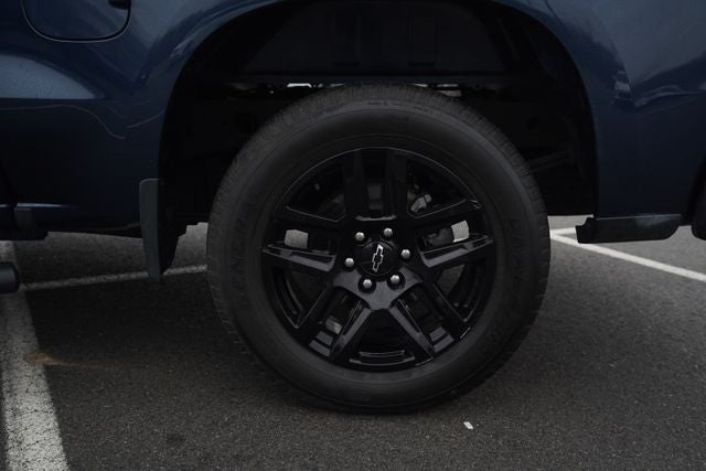 2023 Chevrolet Silverado 1500 2WD Crew Cab Short Bed Custom