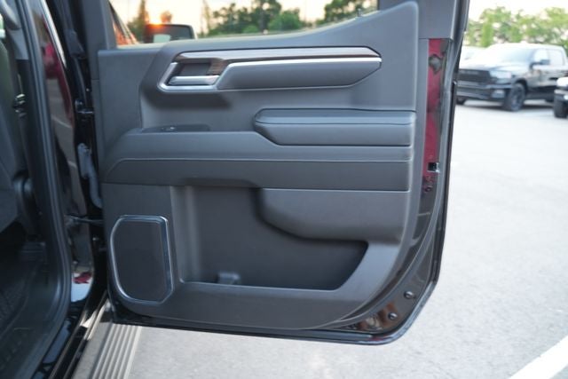 2025 Chevrolet Silverado 1500 LT LT1