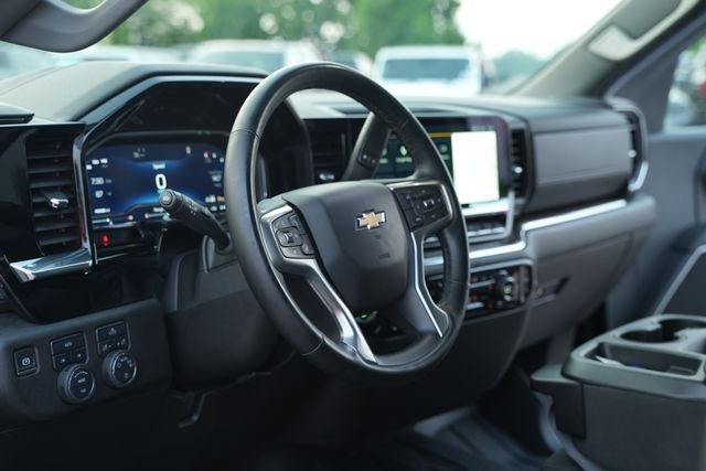 2025 Chevrolet Silverado 1500 LT LT1