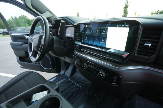 2025 Chevrolet Silverado 1500 LT LT1
