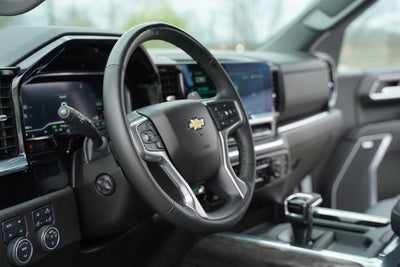 2025 Chevrolet Silverado 1500 4WD Crew Cab Short Bed LTZ