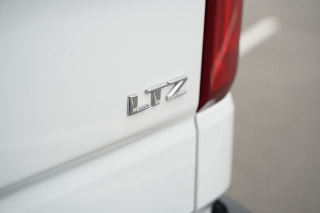 2025 Chevrolet Silverado 1500 4WD Crew Cab Short Bed LTZ