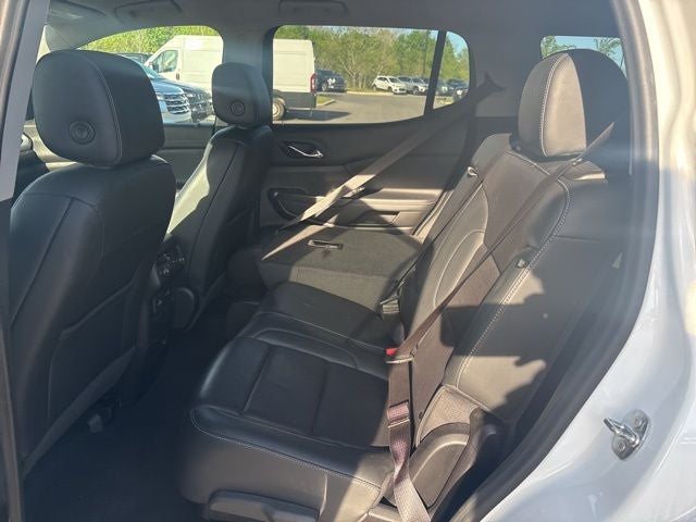 2023 GMC Acadia FWD SLT