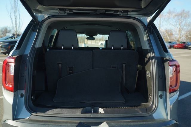 2023 GMC Acadia AWD SLT