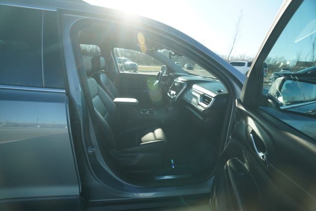 2023 GMC Acadia AWD SLT