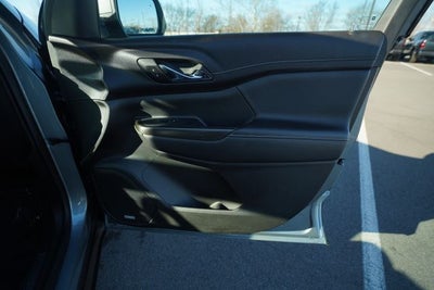 2023 GMC Acadia AWD SLT