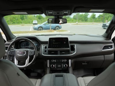 2022 GMC Yukon XL 4WD SLT