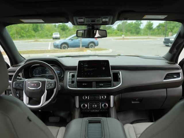 2022 GMC Yukon XL 4WD SLT