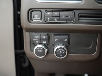 2022 GMC Yukon XL 4WD SLT