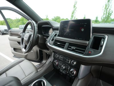 2022 GMC Yukon XL 4WD SLT