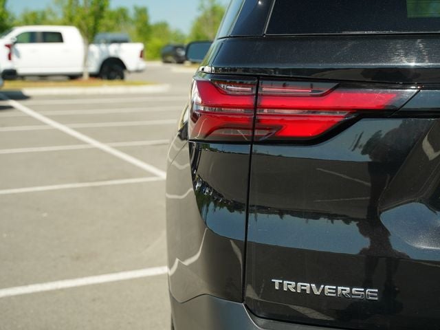 2023 Chevrolet Traverse FWD LT Cloth