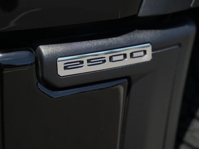 2026 GMC Sierra 2500 HD Crew Cab, Standard Bed, AT4, 4WD