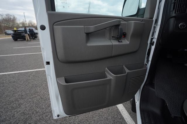 2021 GMC Savana Cargo RWD 3500 Regular Wheelbase Work Van