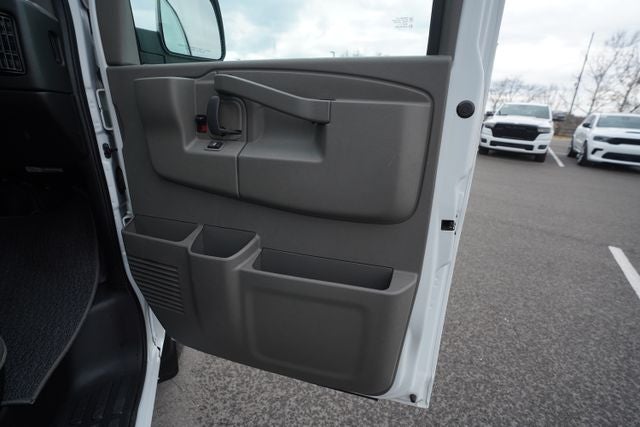 2021 GMC Savana Cargo RWD 3500 Regular Wheelbase Work Van