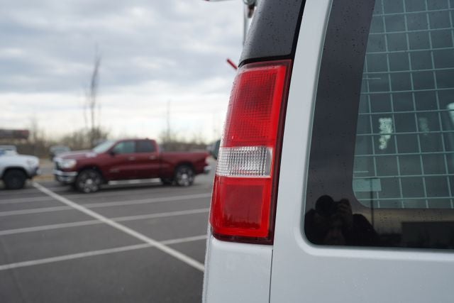 2021 GMC Savana Cargo RWD 3500 Regular Wheelbase Work Van